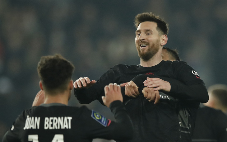 Messi ghi bàn thắng đầu tiên ở Ligue 1 giúp PSG giành 3 điểm