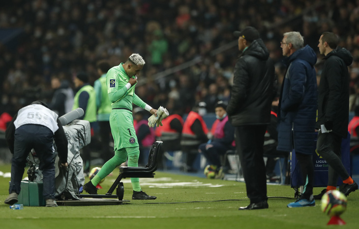 Messi ghi bàn thắng đầu tiên ở Ligue 1 giúp PSG giành 3 điểm - Ảnh 2.