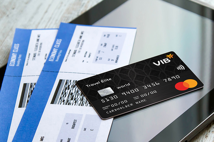 Lần đầu tiên tại Việt Nam, chủ thẻ Mastercard có thể mua sắm bằng dặm thưởng - Ảnh 1.