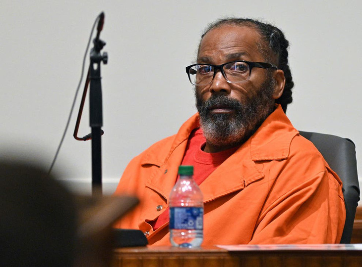 Người đàn ông da đen được trả tự do sau 43 năm ngồi tù oan tại Mỹ - Ảnh 1.