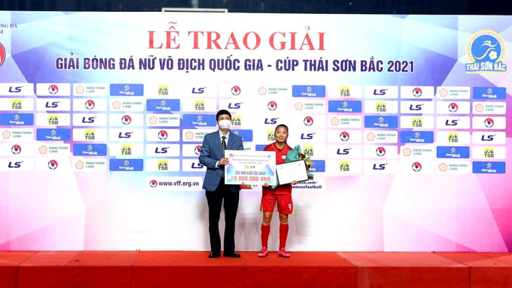 Đánh bại Hà Nội Watabe, CLB TP.HCM vô địch giải bóng đá nữ quốc gia 2021 - Ảnh 2.