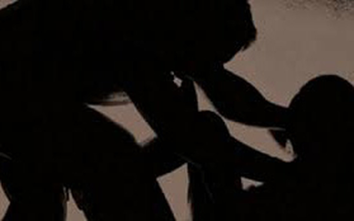 Khởi tố 2 người liên quan clip thiếu nữ nghi bị hiếp dâm liên tục kêu cứu