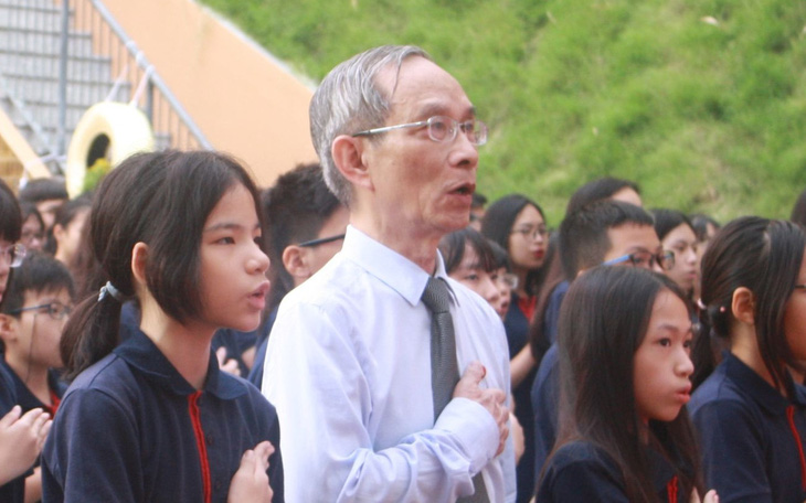 Nhà giáo Nguyễn Xuân Khang: Trường tôi không treo khẩu hiệu nào, kể cả 