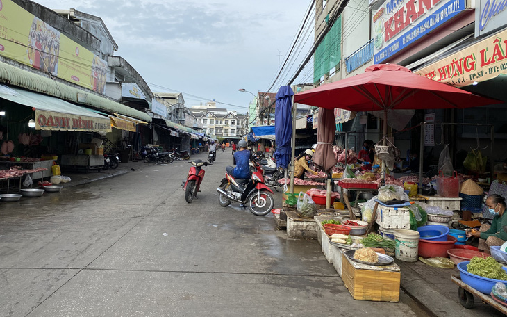 Ca nhiễm gia tăng, Sóc Trăng lại cấm người dân ra đường vào ban đêm