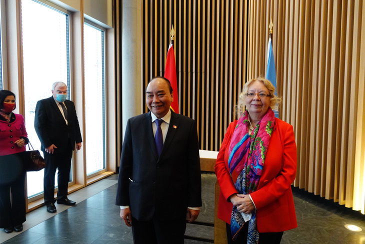 Chủ tịch nước Nguyễn Xuân Phúc thăm trụ sở Văn phòng Liên Hiệp Quốc tại Geneva - Ảnh 3.