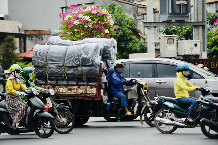 Xe thô sơ 3-4 bánh: Bỏ thì thương, vương thì tội - Ảnh 1.