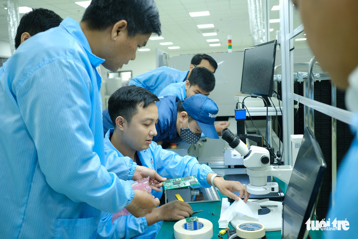Việt Nam hướng tới 100.000 doanh nghiệp công nghệ thông tin, đóng góp 30% GDP - Ảnh 1.