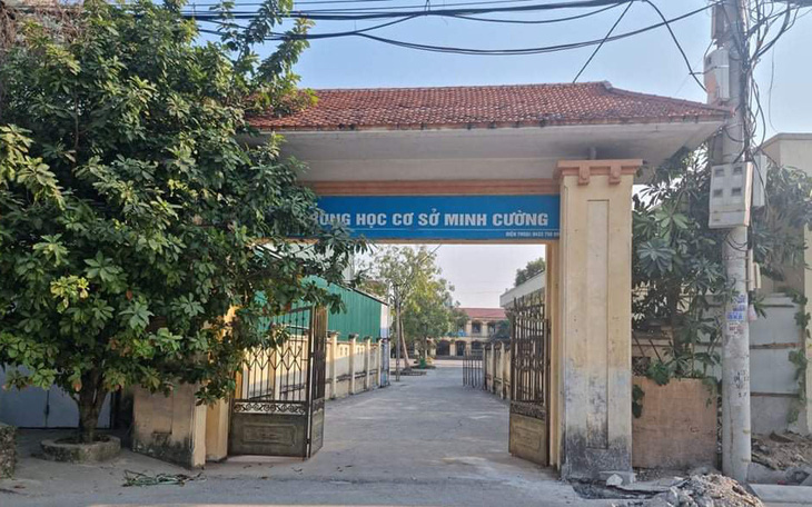 Học sinh mắc COVID-19, một trường ở Hà Nội dừng học trực tiếp