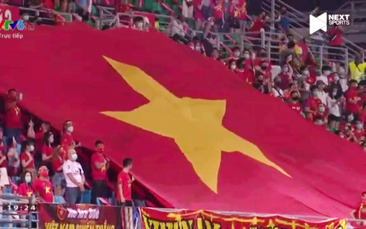 Quốc ca Việt Nam không bị tắt tiếng trong trận Việt Nam – Malaysia
