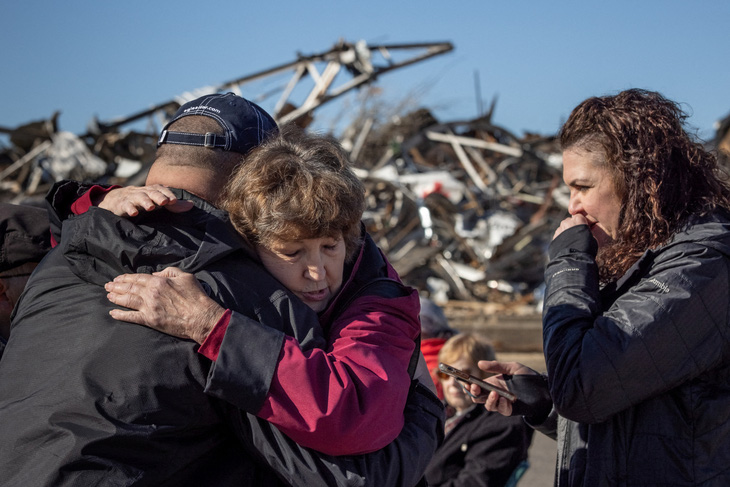 Mỹ: Trận lốc xoáy chết người bậc nhất, thiệt mạng 94 người - Ảnh 1.