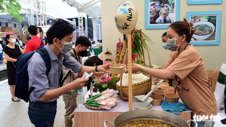 Hương phở đã bay xa... - Ảnh 3.