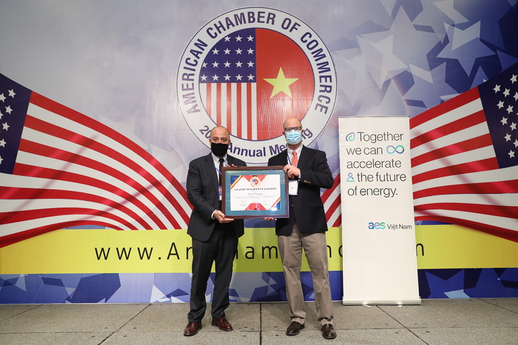 AES nhận Giải thưởng Trách nhiệm Xã hội của Doanh nghiệp của AmCham Hà Nội - Ảnh 1.