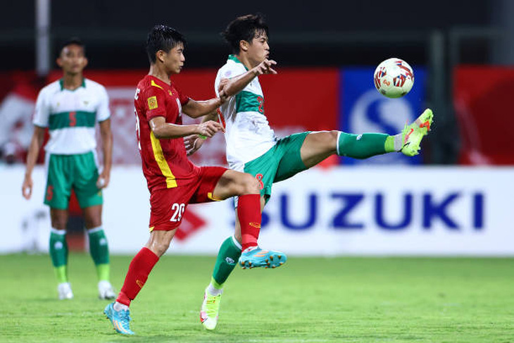 Việt Nam bất lực trước lối đá phòng thủ cầu hòa của Indonesia - Ảnh 1.