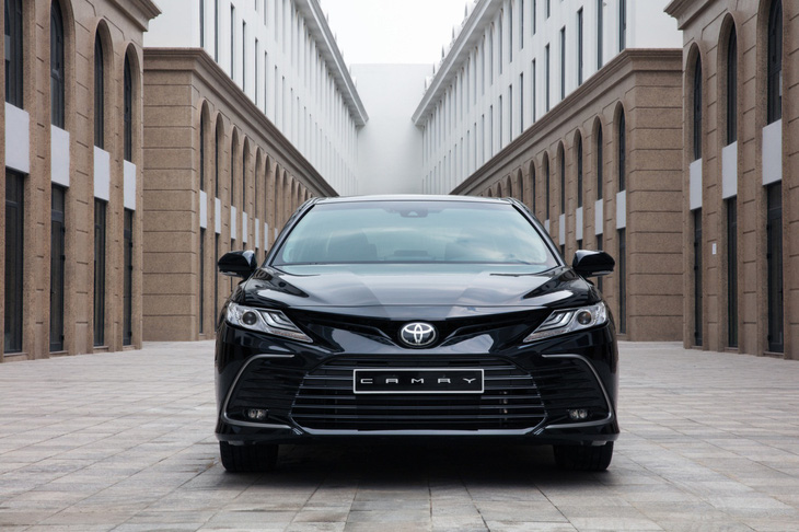 Phiên bản hoàn toàn mới Toyota Camry 2.0 Q có gì mới? - Ảnh 1.