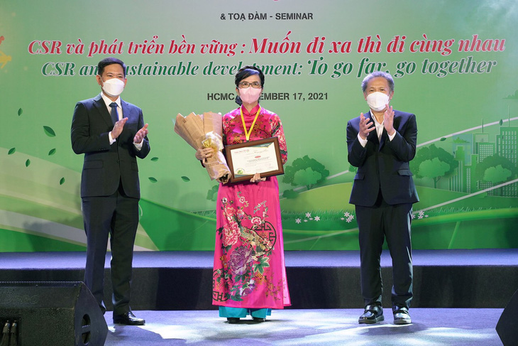 Dai-ichi Life Việt Nam được xướng tên trong buổi lễ tôn vinh các doanh nghiệp vì cộng đồng - Ảnh 1.