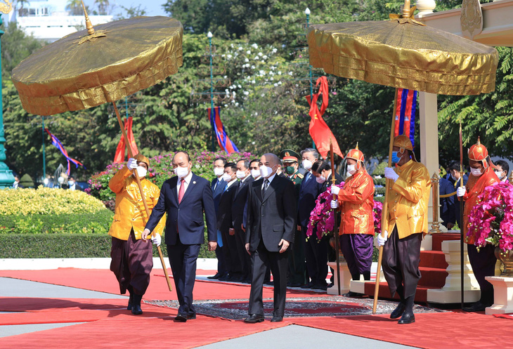 Chủ tịch nước hội kiến Quốc vương Campuchia Norodom Sihamoni - Ảnh 4.