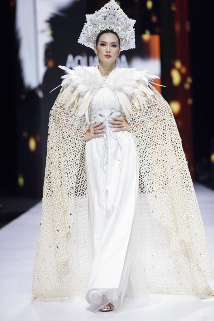 Nhà thiết kế Minh Châu thổi hơi thở hiện đại vào áo dài truyền thống - Ảnh 5.