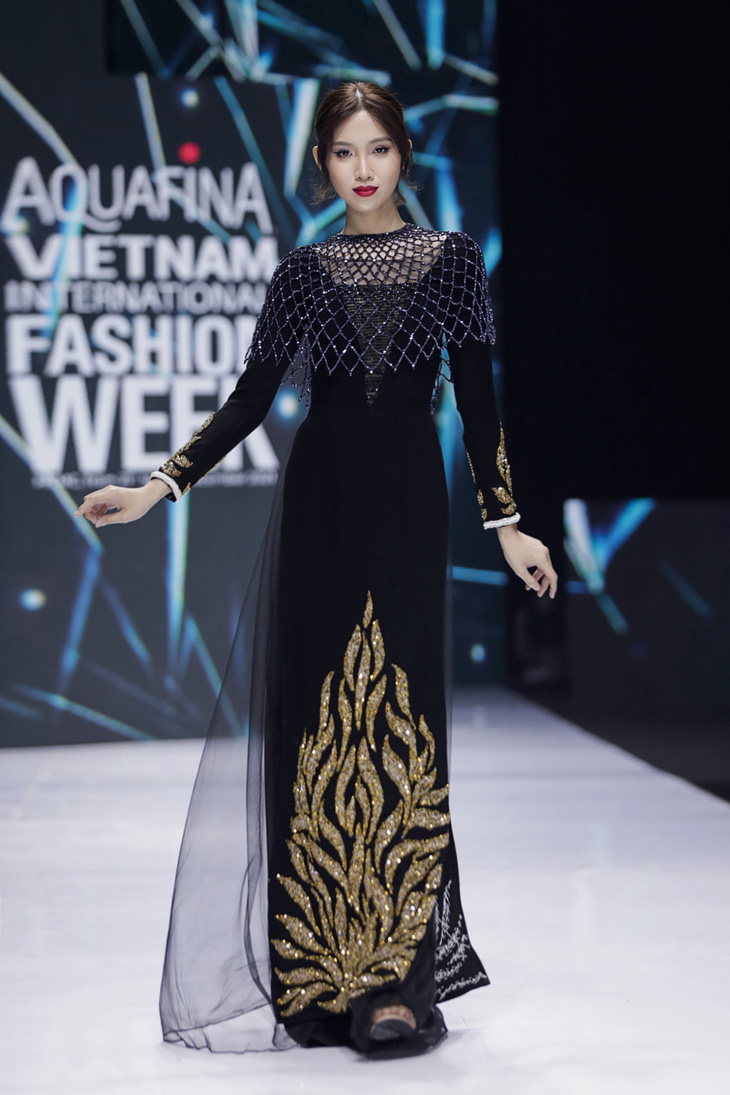 Nhà thiết kế Minh Châu thổi hơi thở hiện đại vào áo dài truyền thống - Ảnh 3.
