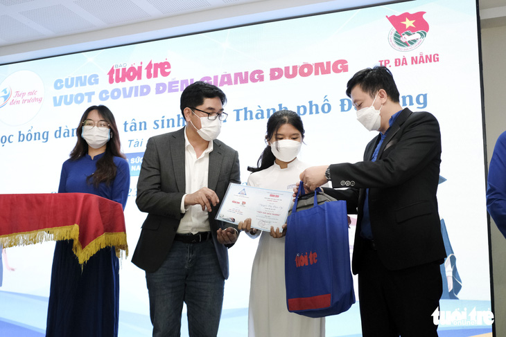 Học bổng Tiếp sức đến trường 2021 đến tay tân sinh viên Đà Nẵng - Ảnh 5.
