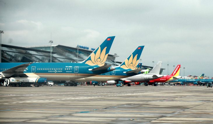 Các hãng hàng không tăng 472 chuyến với hơn 92.000 ghế  trong tuần qua nhưng nhiều đường bay Tết vẫn kín chỗ - Ảnh: TUẤN PHÙNG 