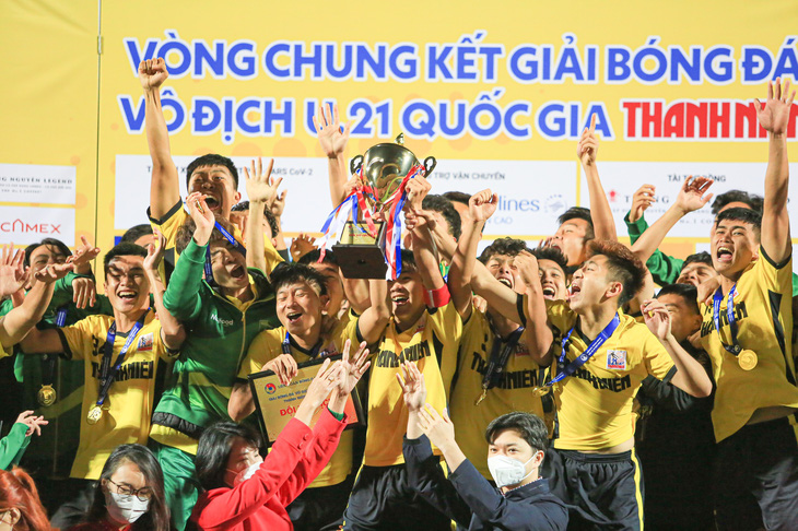 Học viện Nutifood JMG vô địch Giải U21 quốc gia 2021 - Ảnh 1.