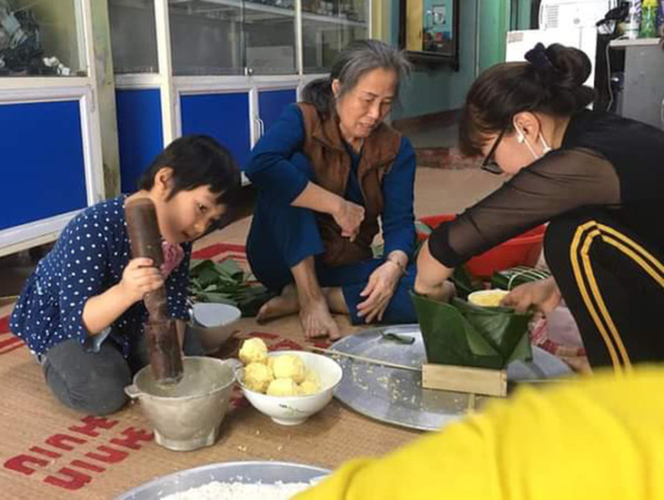 Ai đó còn ở xa quê hương trong dịp Tết này mới thấm thía... - Ảnh 1.