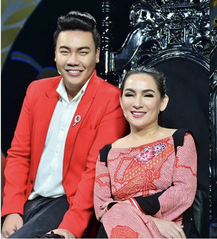 Ca sĩ Phi Nhung và ca khúc Bậu ơi đừng khóc vào vòng bầu chọn giải Mai Vàng 2021 - Ảnh 3.