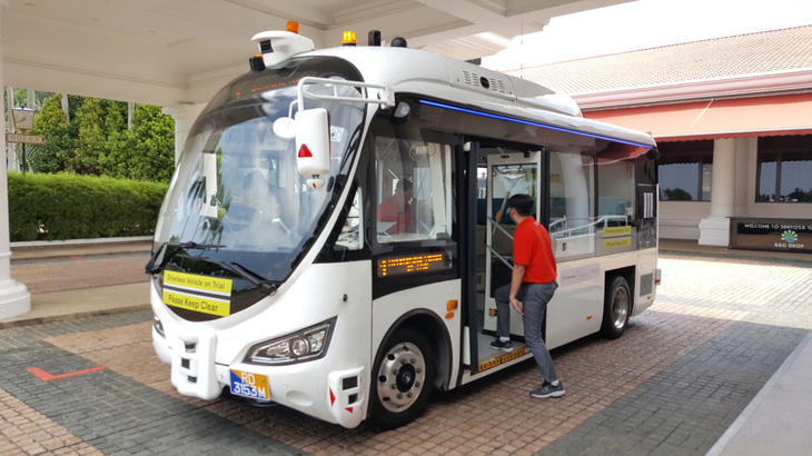 Singapore bắt đầu thử nghiệm xe buýt tự lái - Ảnh 1.