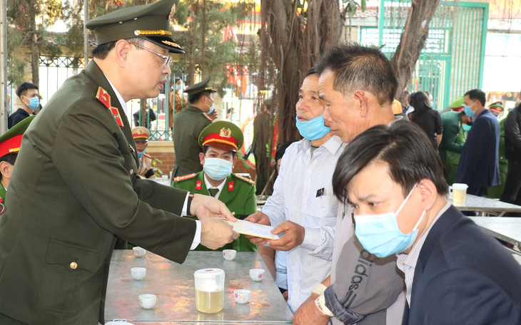 Truy tặng bằng khen cho trung tá công an hi sinh khi đánh án ma túy ở Mường Lát