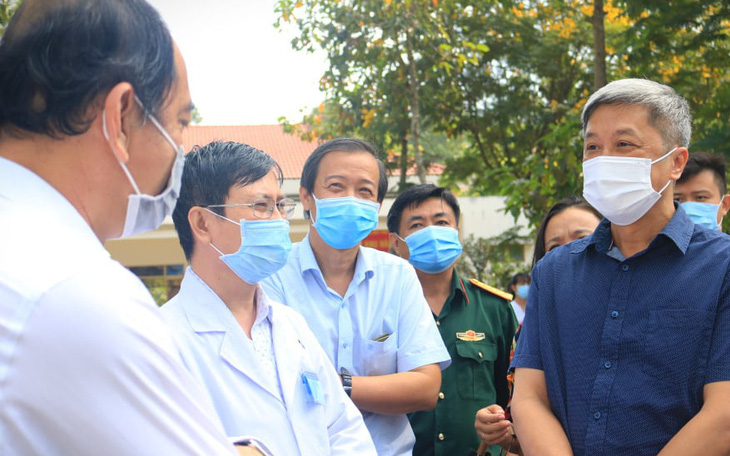 Thứ trưởng Bộ Y tế Nguyễn Trường Sơn: ‘Cơ hội đuổi theo virus của TP.HCM vẫn còn, nếu….’