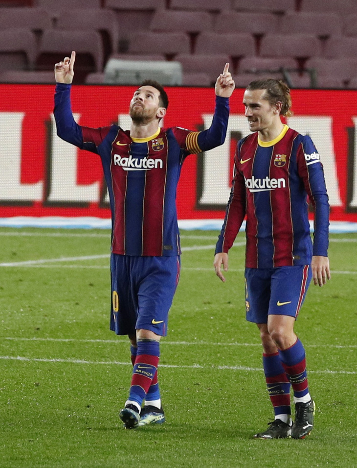 Hai lần sút xa ghi bàn đẹp mắt, Messi giúp Barca vùi dập Alaves - Ảnh 5.