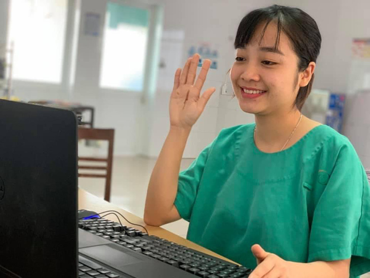 Valentine đặc biệt của y bác sĩ bệnh viện điều trị bệnh nhân COVID-19 tại Quảng Ninh - Ảnh 1.