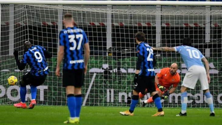 Lukaku rực sáng đưa Inter Milan lên đầu bảng - Ảnh 2.