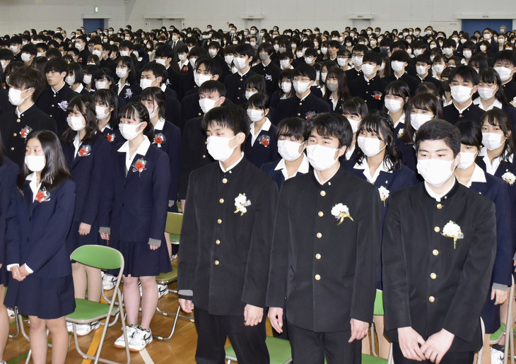 Số học sinh Nhật Bản tự tử tăng đột biến trong dịch COVID-19 - Ảnh 1.
