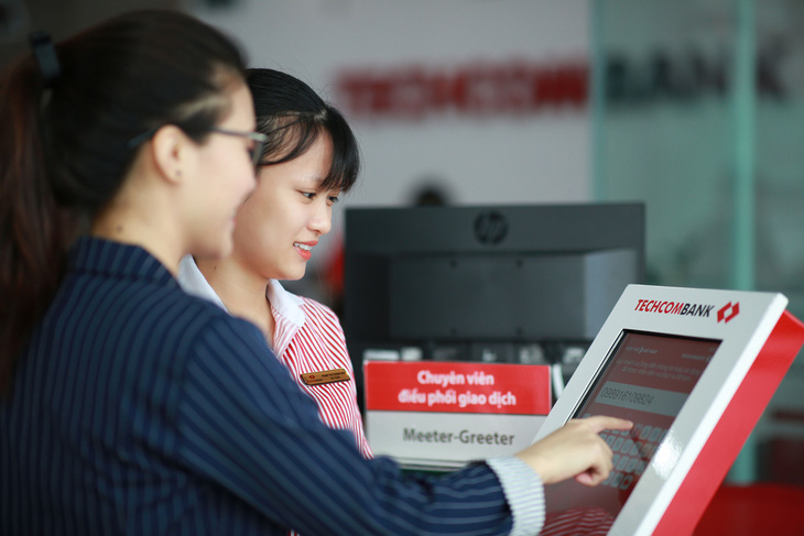 Techcombank được chọn là Ngân hàng bán lẻ được tin dùng nhất tại Việt Nam - Ảnh 2.