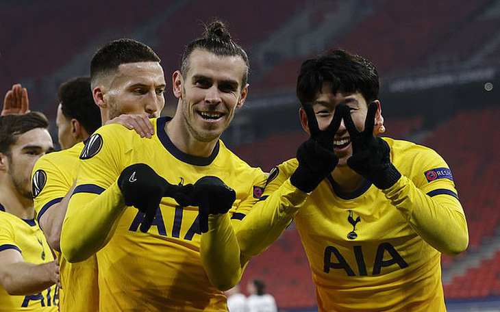 Gareth Bale tỏa sáng giúp Tottenham đặt một chân vào vòng 16 đội Europa League