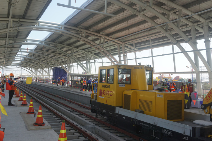 Bắt đầu kéo cáp điện cho toàn tuyến metro số 1 Bến Thành - Suối Tiên - Ảnh 4.