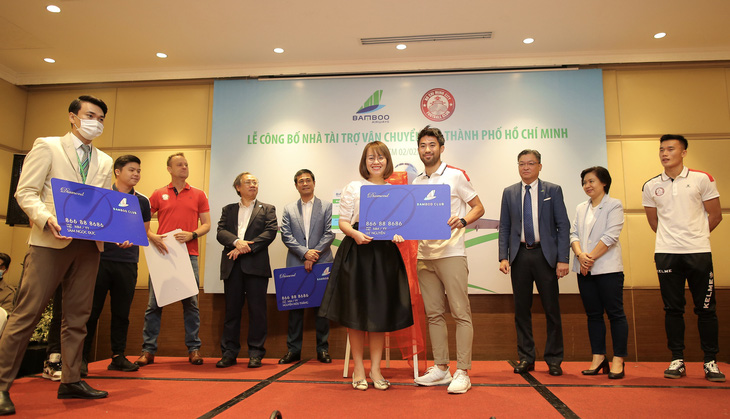 Lee Nguyễn và CLB TP.HCM được bay miễn phí ở V-League và Cúp quốc gia 2021 - Ảnh 2.