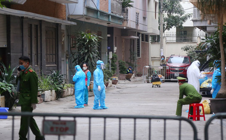 Hà Nội phong tỏa một ngõ ở phố Duy Tân vì có ca nhiễm COVID- 19