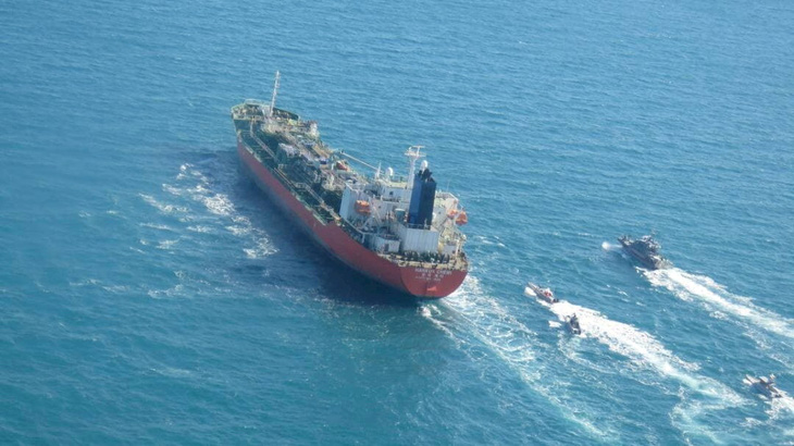 Iran thả tất cả thuyền viên tàu dầu Hàn Quốc, giữ lại thuyền trưởng - Ảnh 1.
