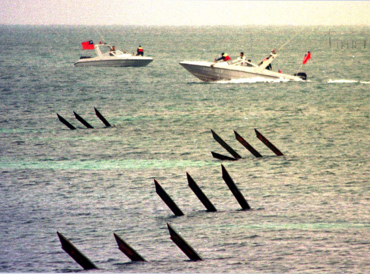 Đài Loan: Trong 2 ngày, 20 máy bay Trung Quốc quần thảo trên Biển Đông - Ảnh 1.