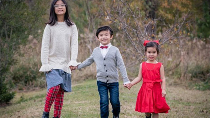 Người Mỹ gây quỹ gần 400.000 USD tưởng niệm 4 bà cháu gốc Việt ở Texas - Ảnh 1.