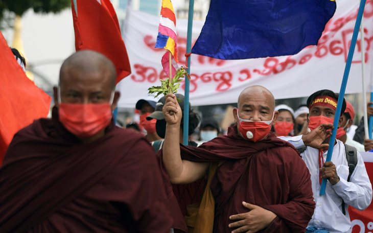 Mỹ, EU tính trừng phạt những người dính líu đảo chính ở Myanmar