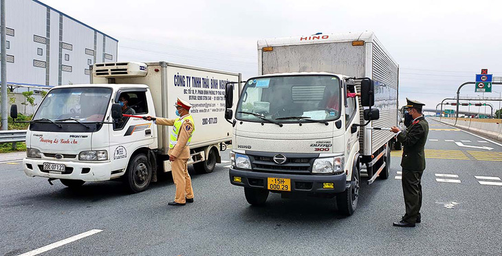 Hải Phòng quyết liệt, Hải Dương lao đao - Ảnh 1.