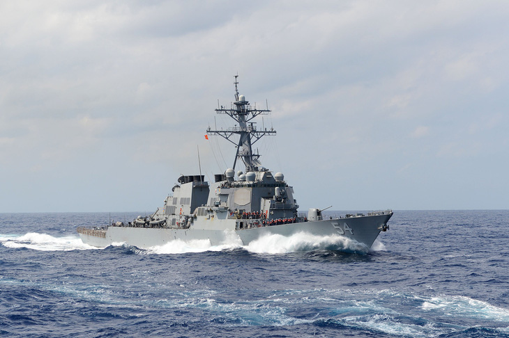 Tàu chiến Mỹ qua eo biển Đài Loan, Trung Quốc nói Mỹ cố ý phá hoại hòa bình - Ảnh 1.