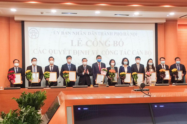Hà Nội bổ nhiệm 4 giám đốc sở và chánh Văn phòng UBND TP - Ảnh 1.