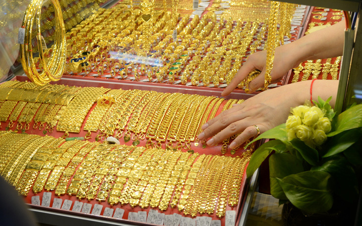 Chênh lệch giá vàng trong nước - thế giới về dưới 4 triệu đồng/lượng