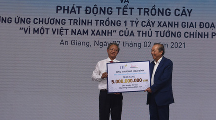 Phó thủ tướng Trương Hòa Bình dự lễ khởi công dự án chăn nuôi 10.000 con bò sữa công nghệ cao - Ảnh 1.