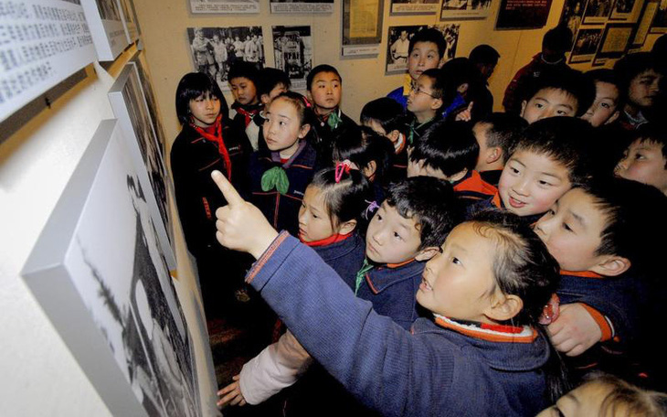 Hãng tin Bloomberg: Trẻ em Trung Quốc sẽ học 