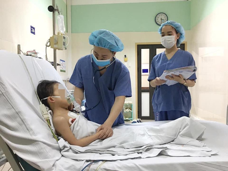 Ghép tim thành công cho bệnh nhân nhỏ tuổi nhất Việt Nam - Ảnh 1.
